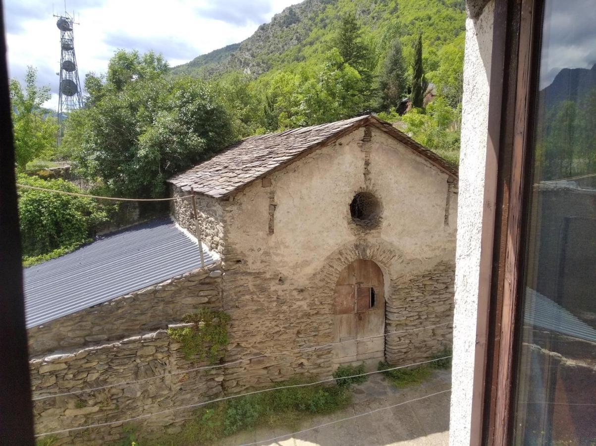 Casa Joan De Ribera Lejlighed Ribera de Cardós Eksteriør billede
